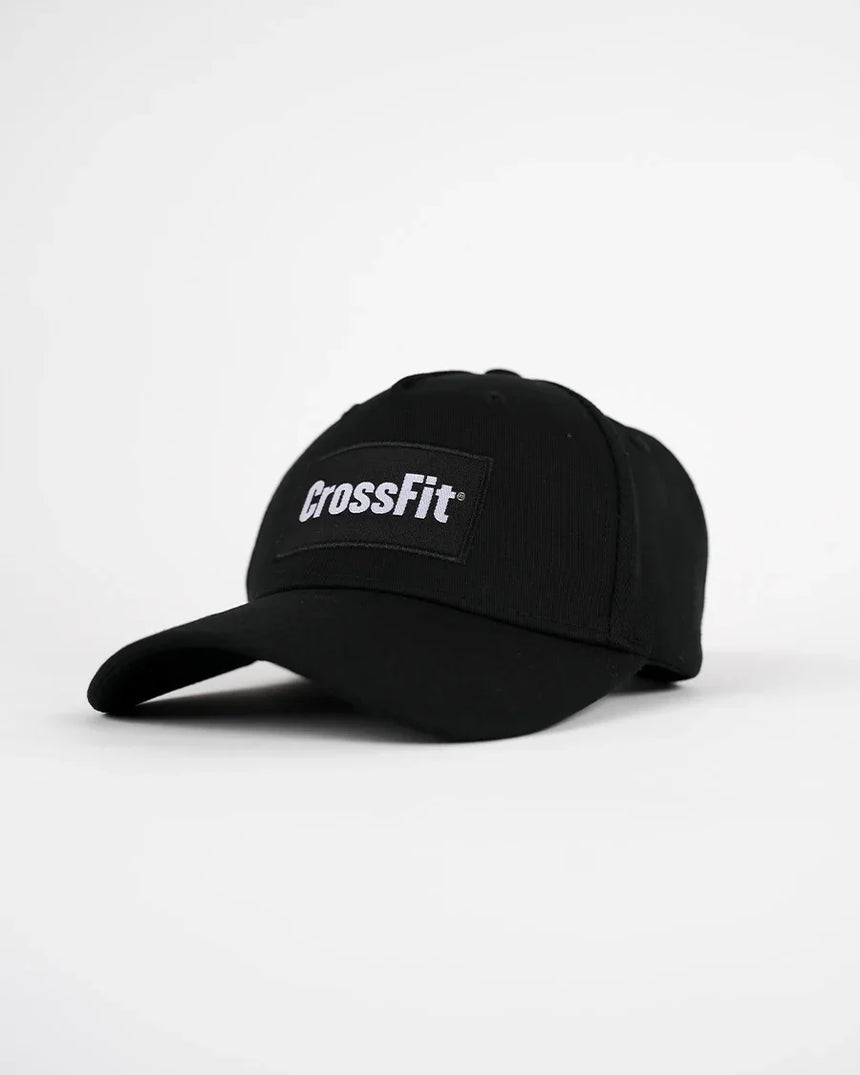 CrossFit cap in black – curved brim baseball hat with embroidered CrossFit logo, breathable cotton design for training and casual wear.