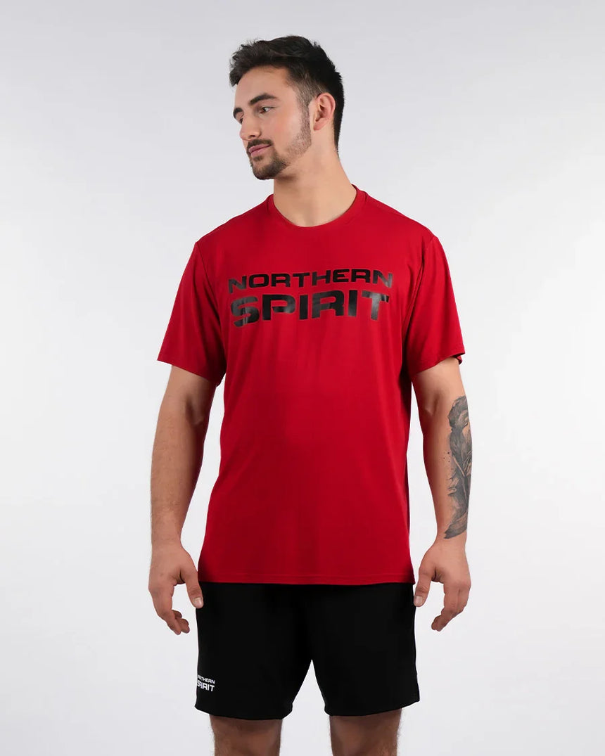 Men’s red Northern Spirit T-shirt with tone-on-tone logo, athletic and comfortable design for performance and leisure.